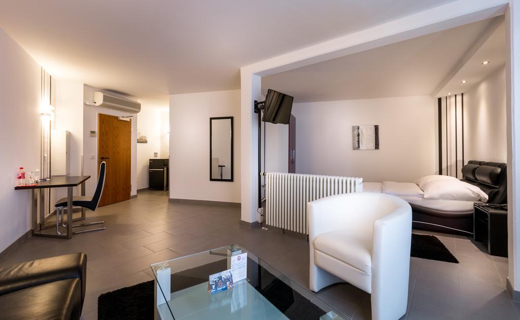 Turmhotel Rhein-Main Dreieich Eksteriør bilde