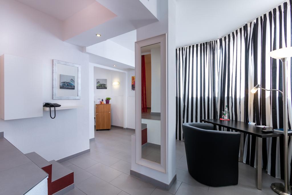 Turmhotel Rhein-Main Dreieich Eksteriør bilde