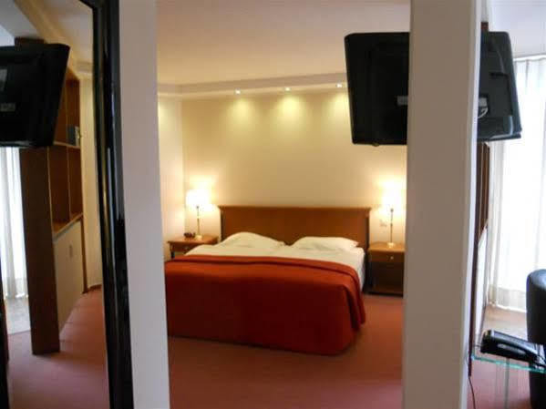 Turmhotel Rhein-Main Dreieich Eksteriør bilde
